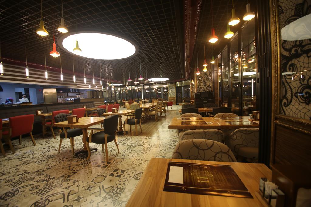 The Corner Hotel Sincan ภายนอก รูปภาพ