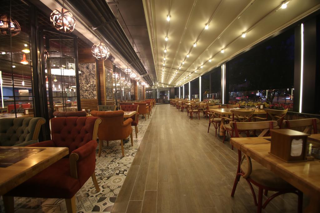 The Corner Hotel Sincan ภายนอก รูปภาพ