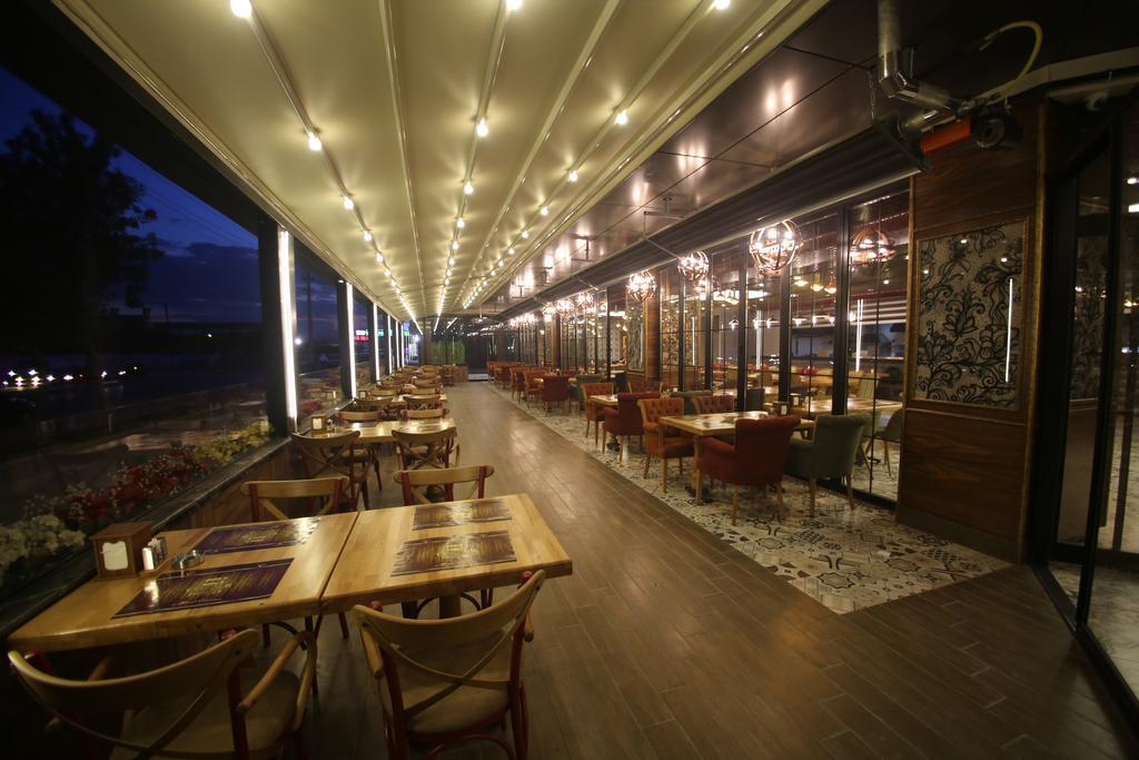 The Corner Hotel Sincan ภายนอก รูปภาพ