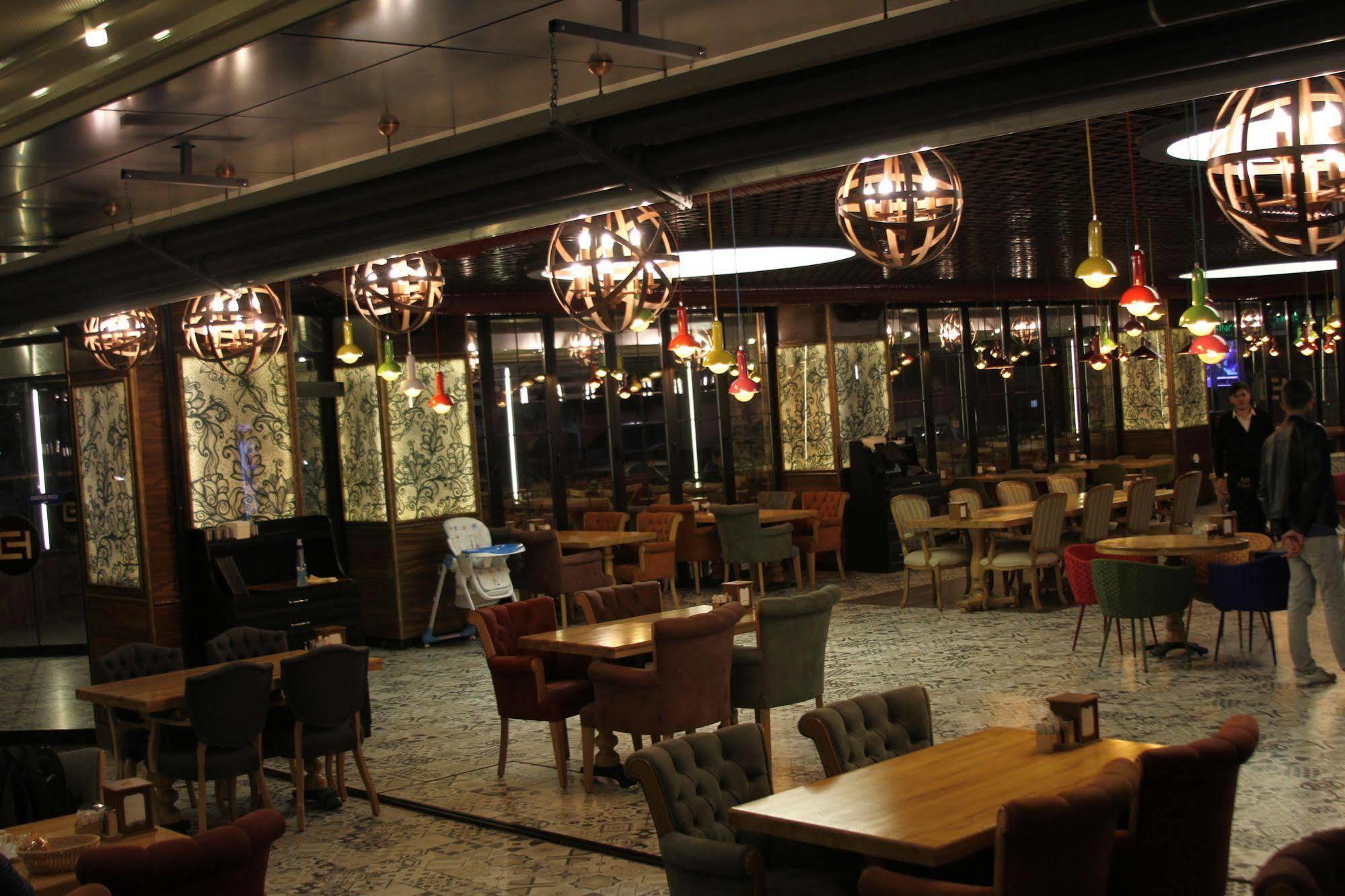 The Corner Hotel Sincan ภายนอก รูปภาพ