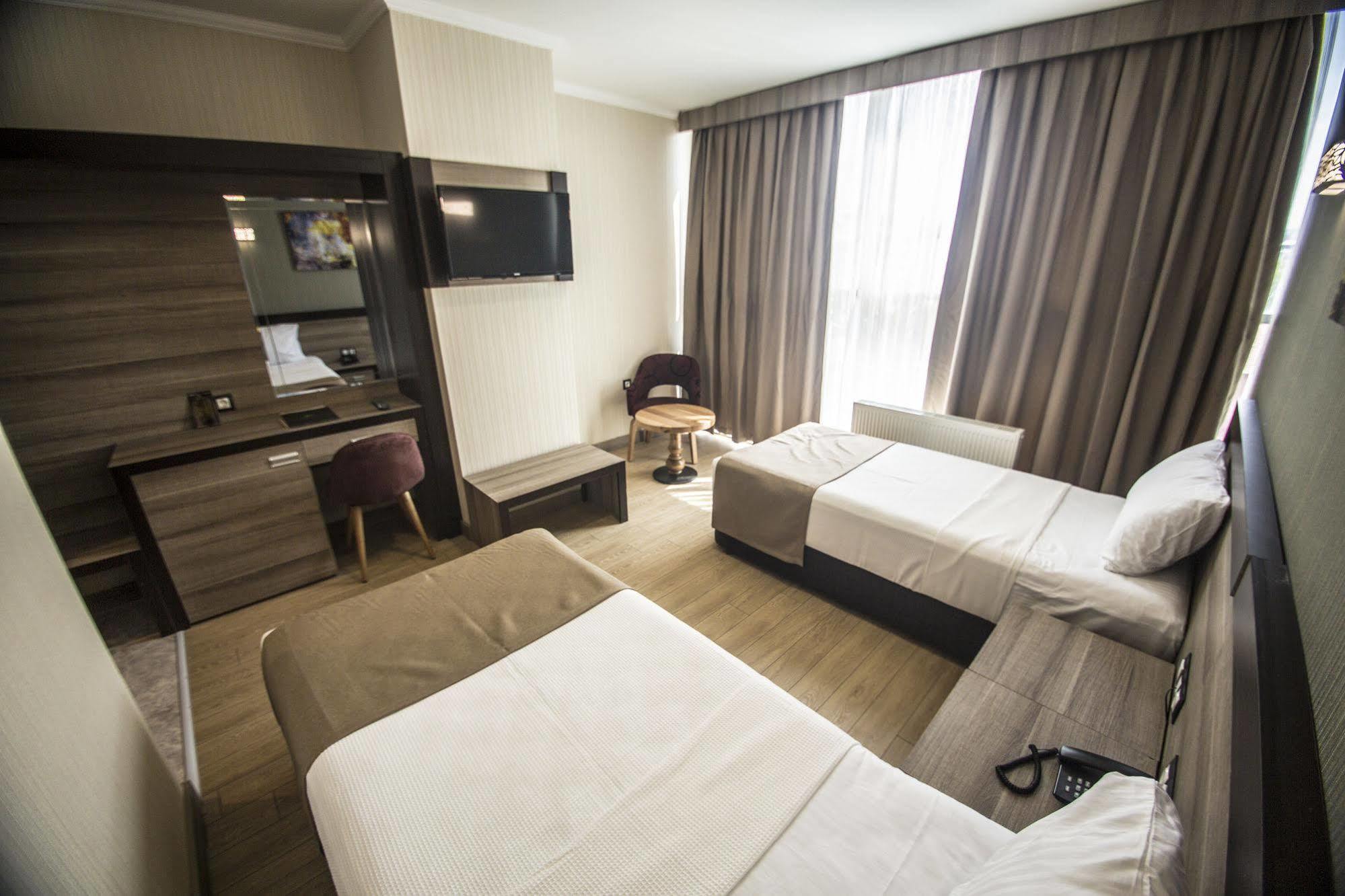 The Corner Hotel Sincan ภายนอก รูปภาพ