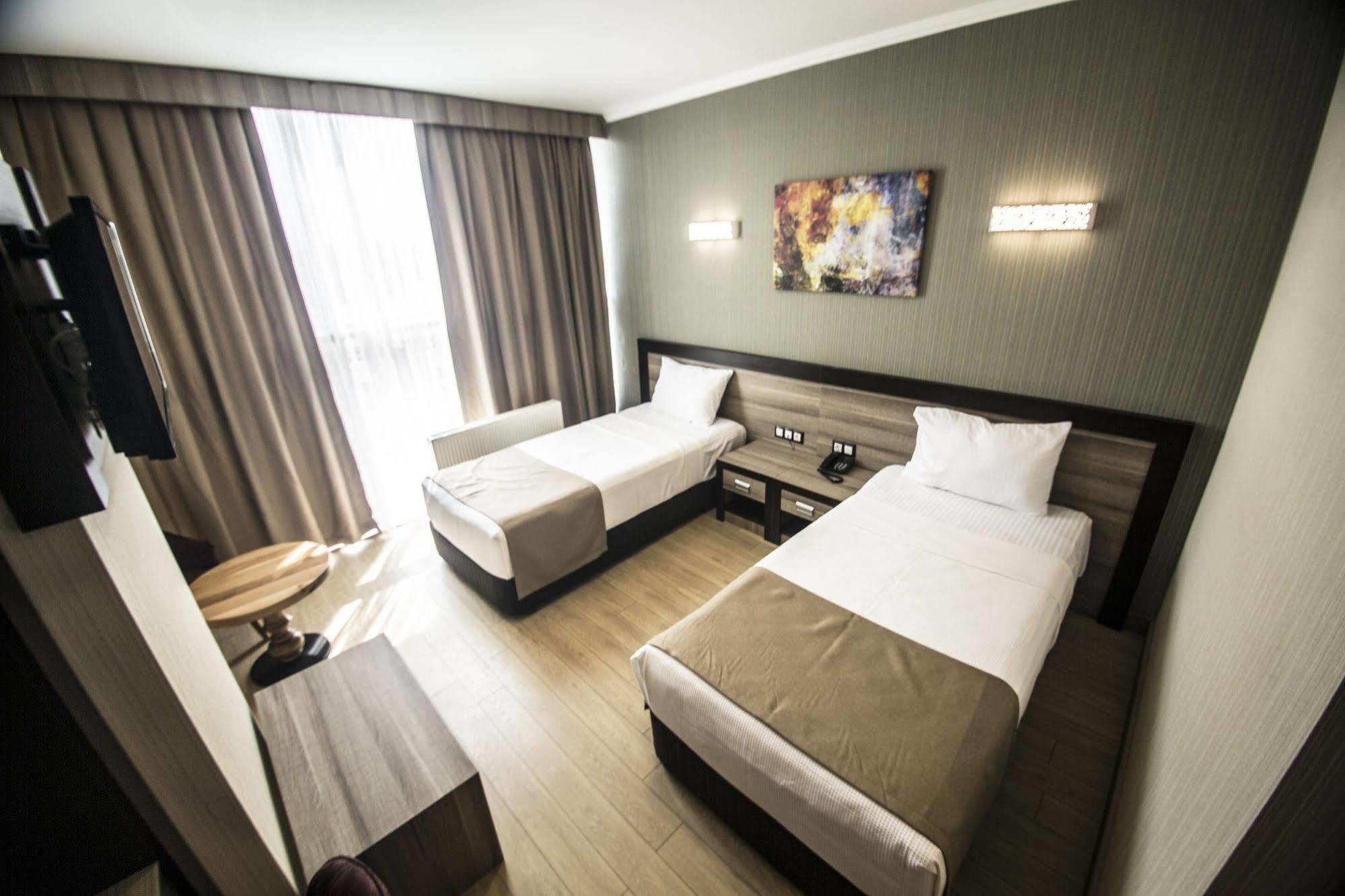 The Corner Hotel Sincan ภายนอก รูปภาพ